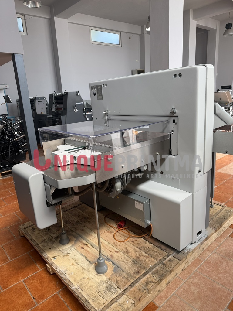 Πίσω όψη της κοπτικής μηχανής POLAR 78 X με σύστημα αεροτραπεζιού